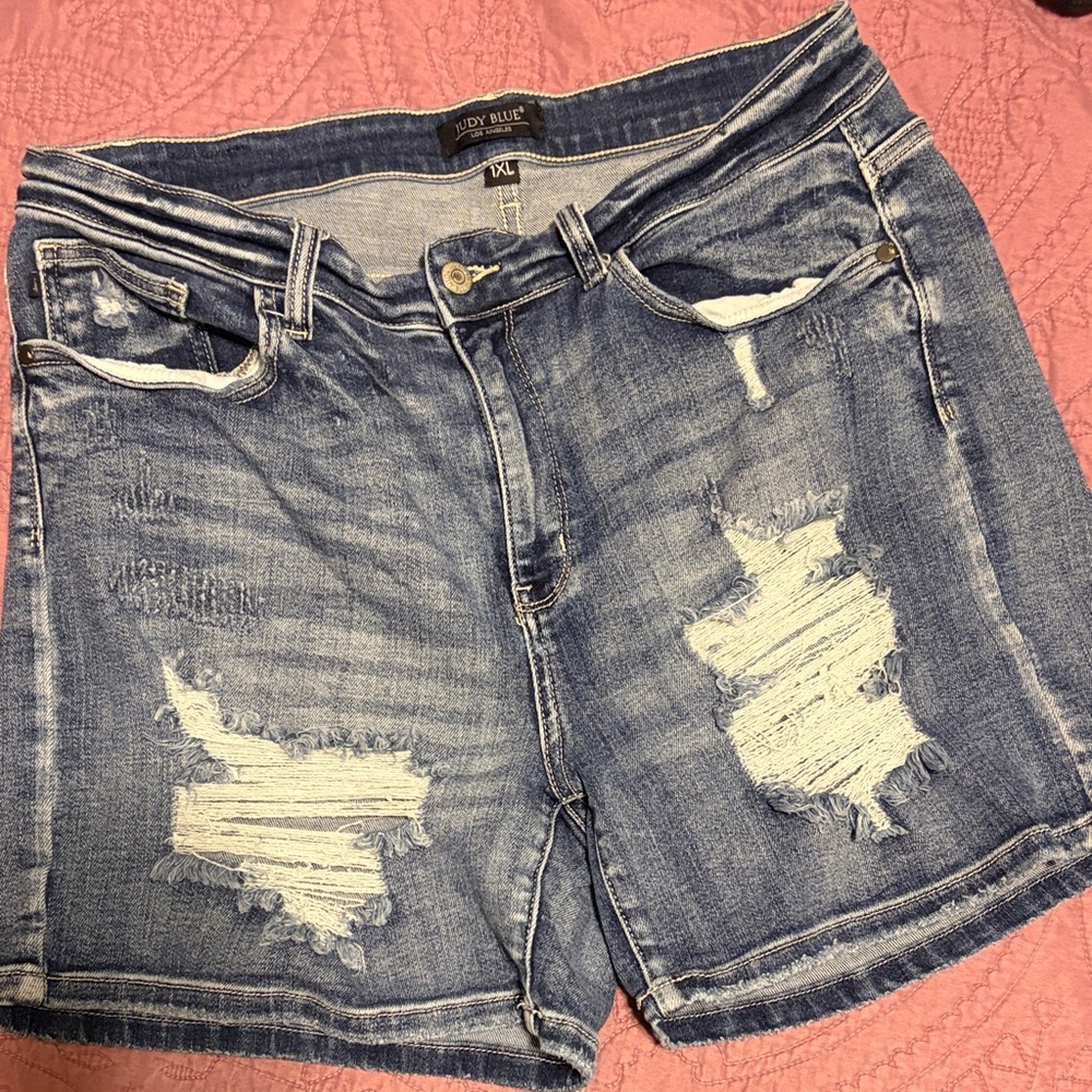 Judy Blue Distressed Denim Shorts - Blue